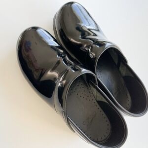Dansko Professional Black Patent Leather Clogs 38